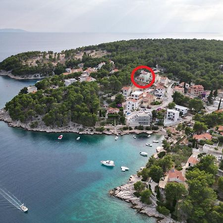 Villa Kalinic Milna  Exteriör bild
