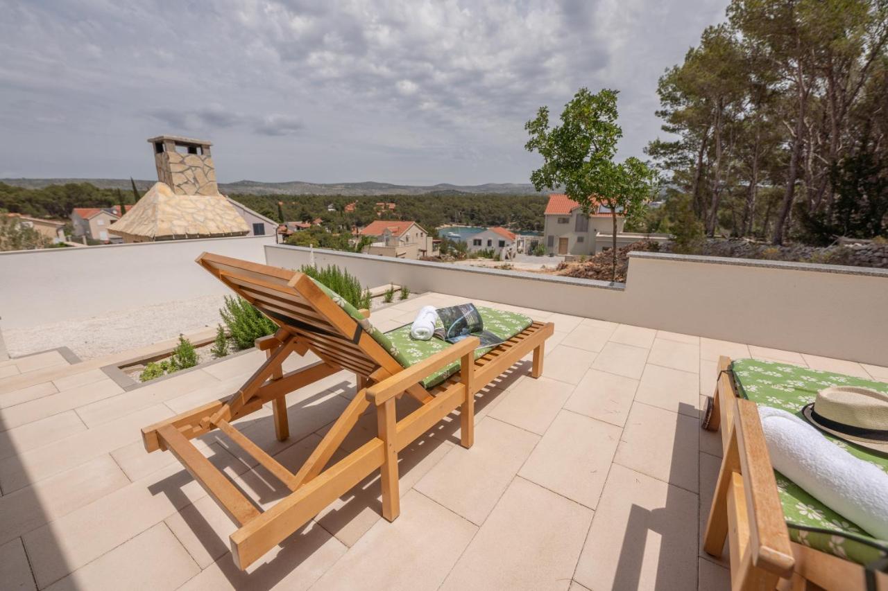 Villa Kalinic Milna  Exteriör bild