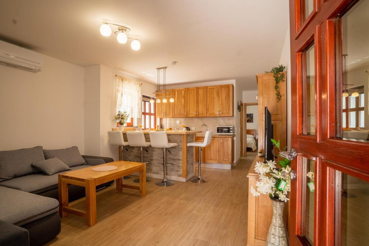 Villa Kalinic Milna  Exteriör bild