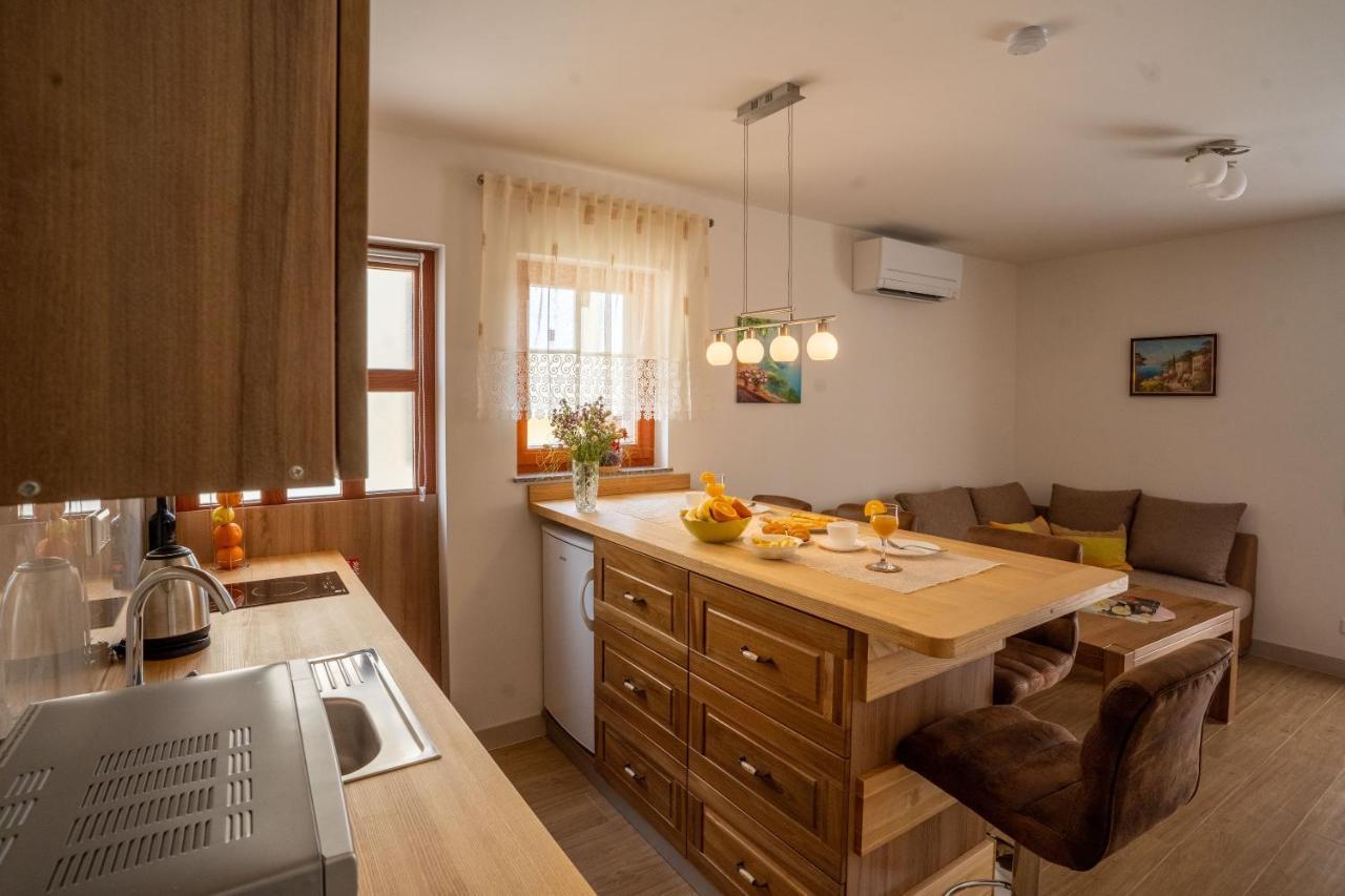Villa Kalinic Milna  Exteriör bild