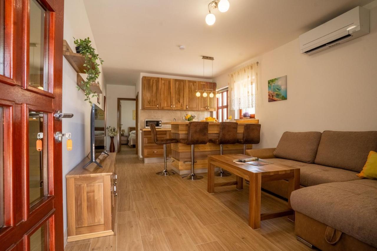 Villa Kalinic Milna  Exteriör bild