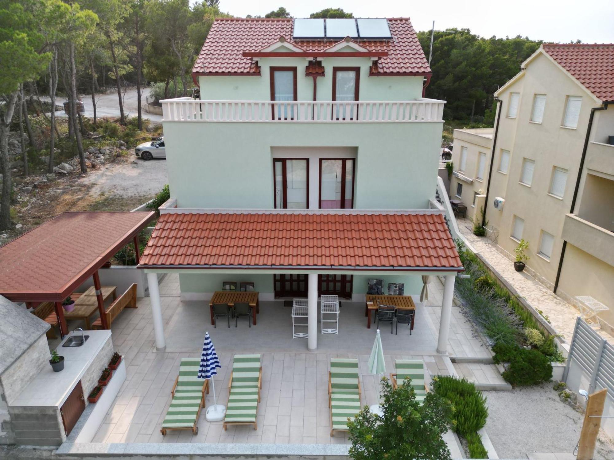 Villa Kalinic Milna  Exteriör bild