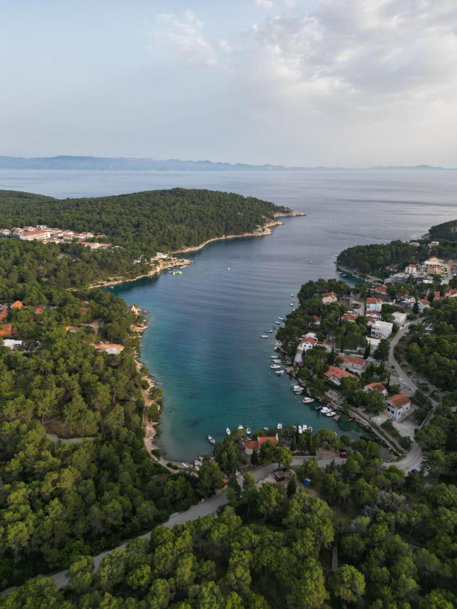 Villa Kalinic Milna  Exteriör bild